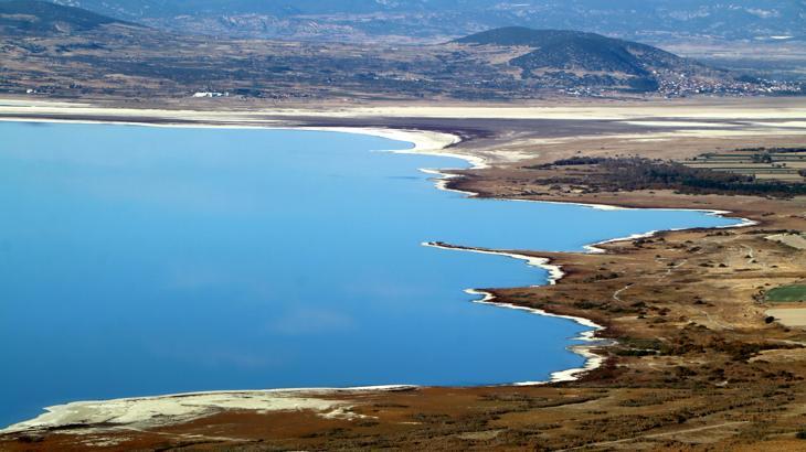 55 yılda 21,3 metre çekilen Burdur Gölü havadan görüntülendi