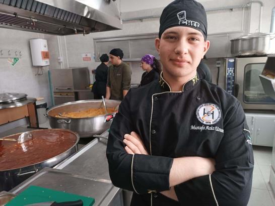 Meslek lisesinin kazanları, ihtiyaç sahibi öğrenciler için kaynıyor/Ek fotoğraflar