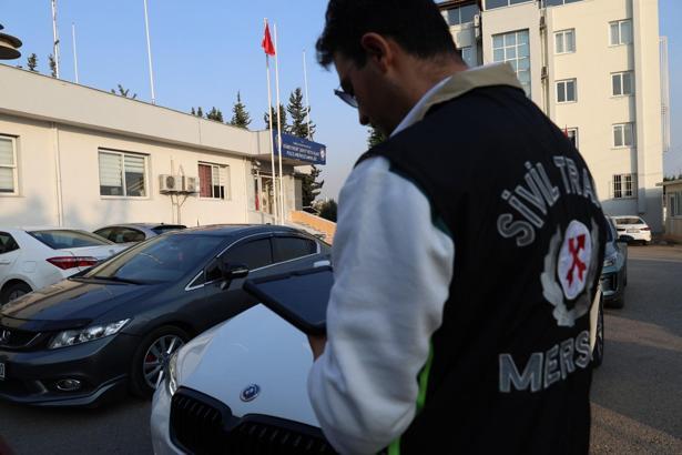 Mersin'de yol kapatan düğün konvoyuna katılanlara ceza