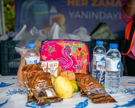 Kuşadası'nda çocuklara beslenme desteği