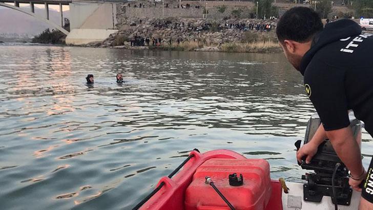 Terliğini almak isterken Dicle Nehri’ne düşen Ahmet’i arama çalışması başlatıldı