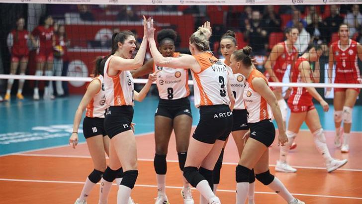 Eczacıbaşı Dynavit, Yunanistan deplasmanından 1 puanla döndü