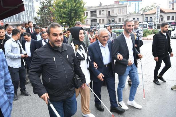 Başkan Büyükkılıç’tan özel gereksinimli vatandaşlara ulaşımda kolaylık