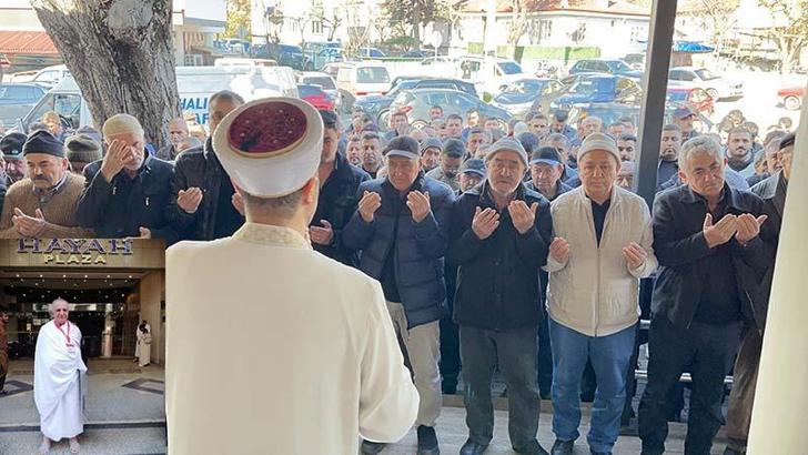 Umre ziyaretinde ölen kişi Arabistan'da toprağa verildi, cenaze namazı Türkiye'de kılındı