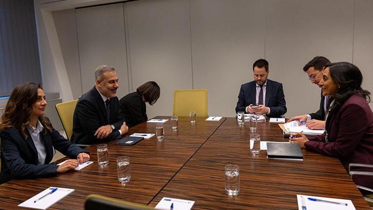 Bakan Fidan, Kanada Dışişleri Bakanı Anand ile bir araya geldi