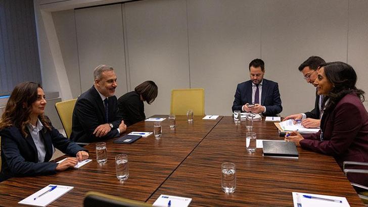 Bakan Fidan, Kanada Dışişleri Bakanı Anand ile bir araya geldi