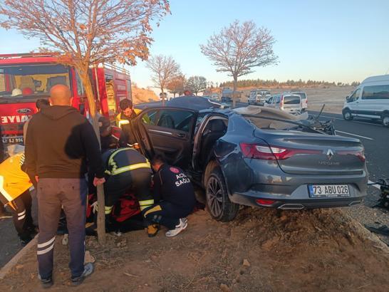 Mardin'de otomobil, TIR'a arkadan çarptı: 1 ölü, 2 yaralı