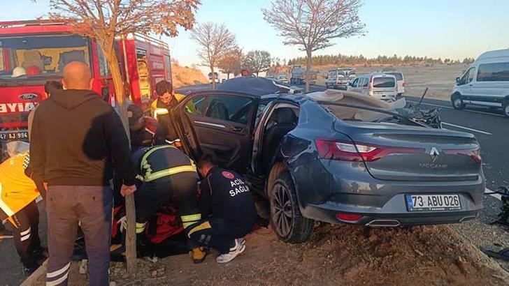 Mardin'de otomobil, TIR'a arkadan çarptı: 1 ölü, 2 yaralı