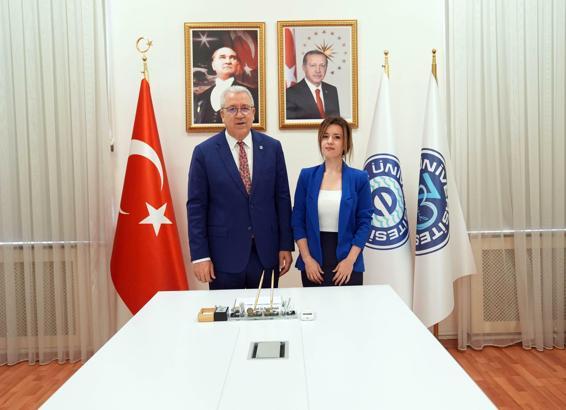 Lisansüstü öğrencilere yönelik yapay zeka eğitim projesine TÜBİTAK'tan destek