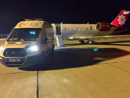 Kars'ta 44 günlük bebek, ambulans uçakla Ankara'ya sevk edildi
