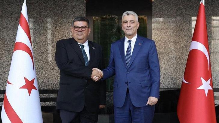 Bakan Bolat, KKTC Maliye Bakanı Berova ile bir araya geldi