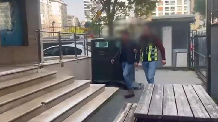 Bakan Yerlikaya: Ataşehir'de trafikte tartıştığı kadın sürücünün aracına saldıran şüpheli yakalandı