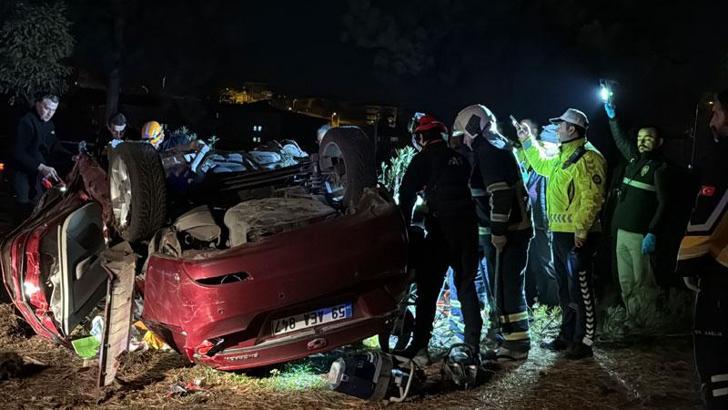 Karabük'te otomobil, refüjdeki ağaca çarpıp ters döndü: 1 ölü