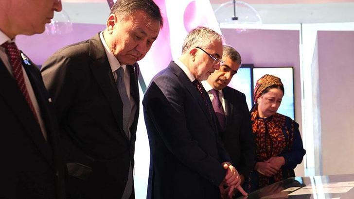 Bakan Işıkhan, Azerbaycan'da