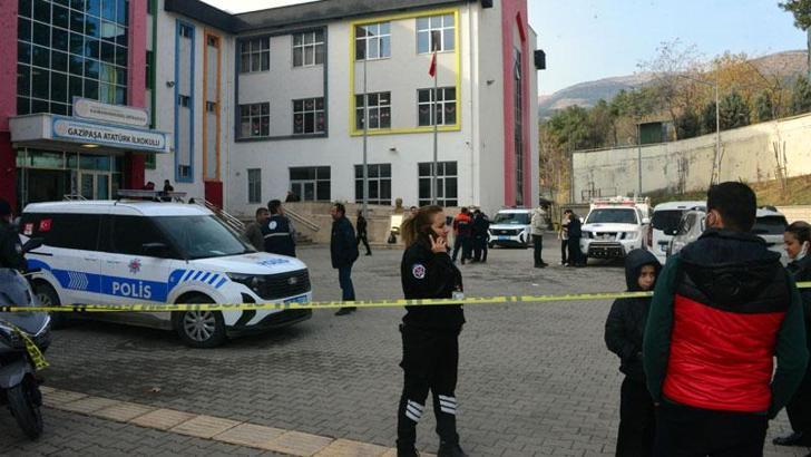 Okulda kokudan etkilenen 17 öğrenci hastaneye kaldırıldı