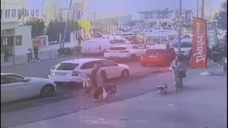 İstanbul- Beylikdüzü'nde skuter yayalara çarptı: 2 yaralı