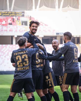 Aliağa Futbol evinde Kırklarelispor'a karşı