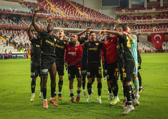 Göztepe Avrupa yolunda Trabzonspor'la evinde oynayacak