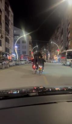 Elektrikli bisikletlerle tehlikeli yolculuk