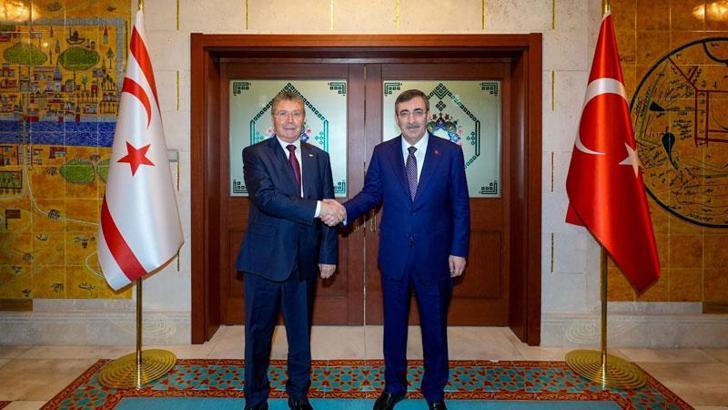 Cevdet Yılmaz, KKTC Başbakanı Üstel ile bir araya geldi