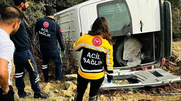 Gaziantep’te minibüs şarampole devrildi:1 ölü,3 yaralı