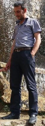 Yanmış otomobilin yanında bulunan cesedin, kayıp başı aranıyor