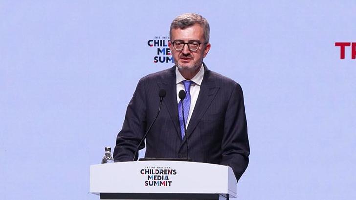 Burhanettin Duran: Çocuklarımızı dijital araçların zararlarına karşı bilinçlendirmek zorundayız