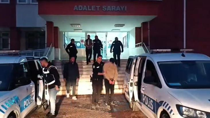 Adana'da evlerinde uyuşturucu bulunan 3 şüpheli tutuklandı