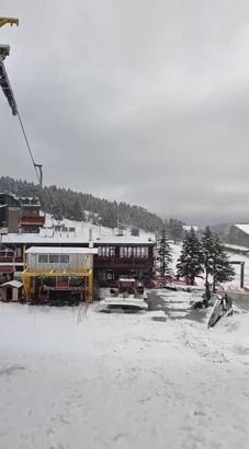 Uludağ'da kar yağışı etkili oldu