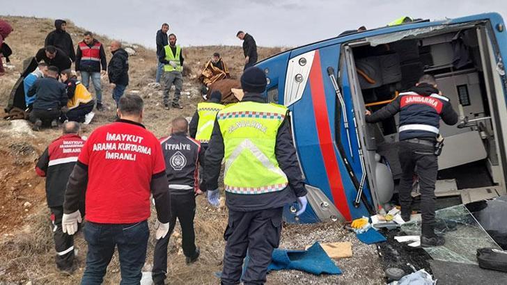 Sivas'ta devrilen cezaevi nakil aracında yaralanan 9 kişiden 8'i taburcu edildi