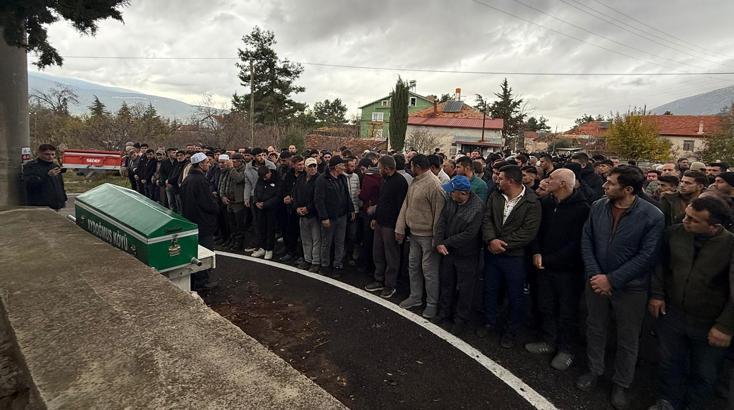 Isparta'da başsız cesedi bulunan 2 çocuk babası, toprağa verildi