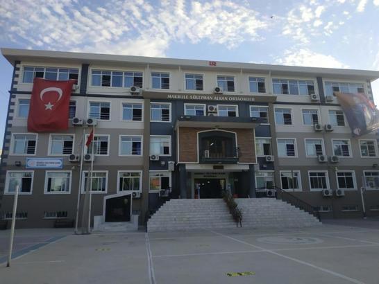 100 yaşına giren hayırsevere öğrencilerden fidan dikim etkinliği ile kutlama / Ek fotoğraflar