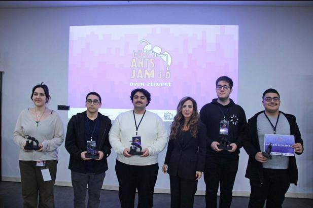 IKU ANTS JAM 3.0 şampiyonluğu İstanbul Kent Üniversitesi’ne verildi