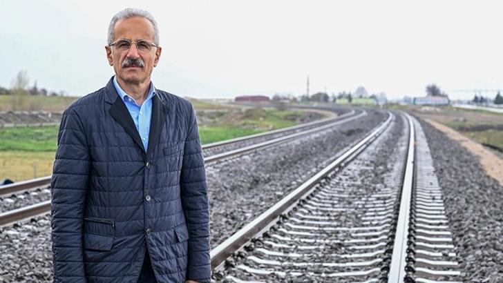 Bakan Uraloğlu: Suriye sınırındaki demir yolu hattını ayağa kaldırıyoruz