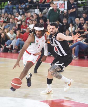 Karşıyaka potada direnemedi