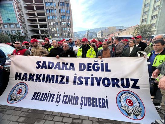 İzmir’de Belediye-İş sendikasına bağlı işçiler eylemde