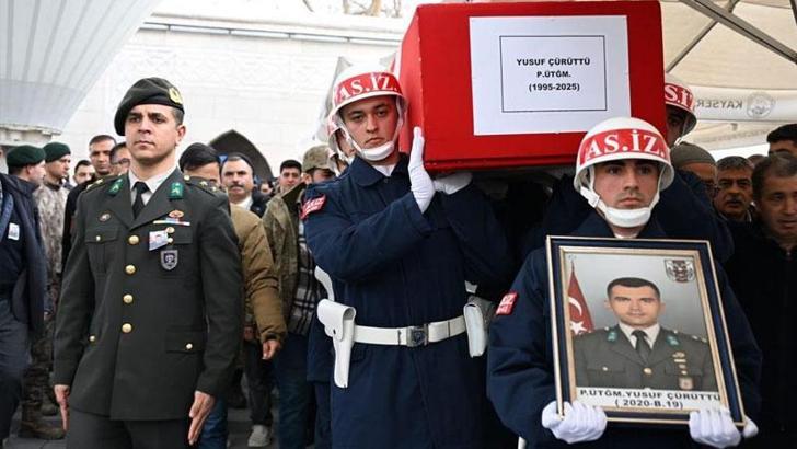 Motosiklet kazasında hayatını kaybeden üsteğmen toprağa verildi