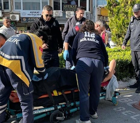 Adliye önünde boşanma aşamasındaki eşini bıçakladı