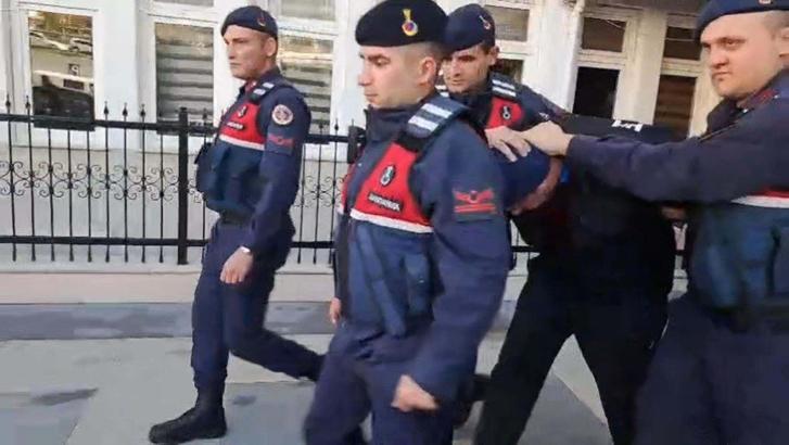 Eski eşinin kocası olan polise çarpıp görüntülerini ‘kaza’ notuyla paylaşan şüpheli tutuklandı