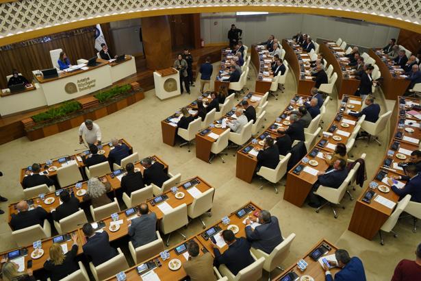 Antalya'da depremler meclisin gündeminde