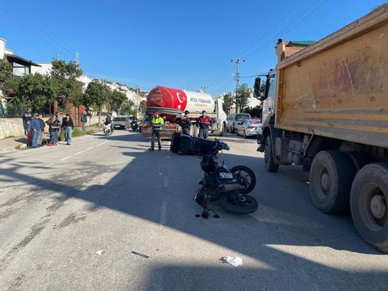 Bodrum'da iki motosikletin çarpıştığı kaza kamerada: 1 ölü, 1 yaralı