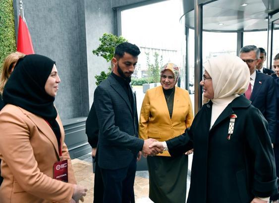 Emine Erdoğan: İsrail ordusu, Filistinli gazetecileri sindirmek için evlerini bombaladı