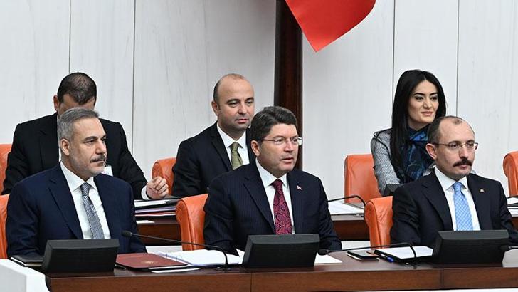 Bakan Tunç: Katılımcı, demokratik, sivil bir anayasa ile milletimize borcumuzu ödemek istiyoruz