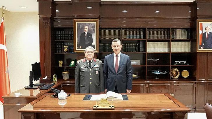 Genelkurmay Başkanı Orgeneral Bayraktaroğlu, Suudi Arabistan'da