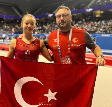 Trambolin cimnastikte bir Türk ilk kez dünya ikincisi oldu; hedefi olimpiyat