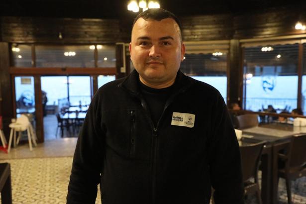 Garson, nefes borusuna yemek kaçan müşteriyi Heimlich manevrasıyla kurtardı