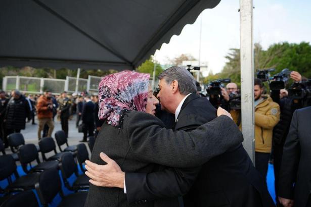 Beşiktaş Kulübü, terör saldırısında şehit düşenler için anma töreni düzenledi