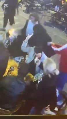 İstanbul - Kadıköy'de kadının üzerine yanıcı madde atan sanığa 4 yıl 6 ay hapis talebi