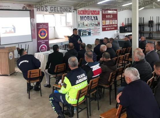 Keşan’da jandarma vatandaşları asayiş konularında bilgilendirdi