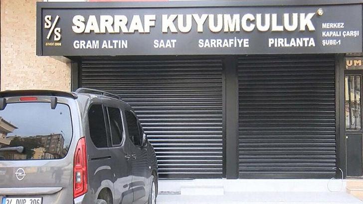 Müşterilerin altınlarıyla kaçan kuyumcu İzmir’de yakalandı